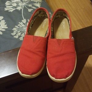 Red TOMS